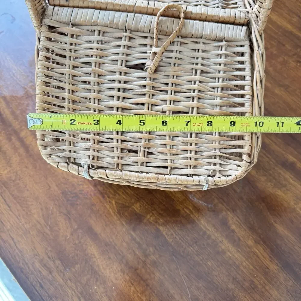 Vintage Wicker Picnic Basket Double Hinged Lid Single Handle Storage 16”